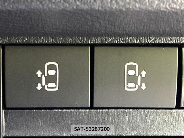 Mitsubishi DELICA MINI 2023-10 7217618-2