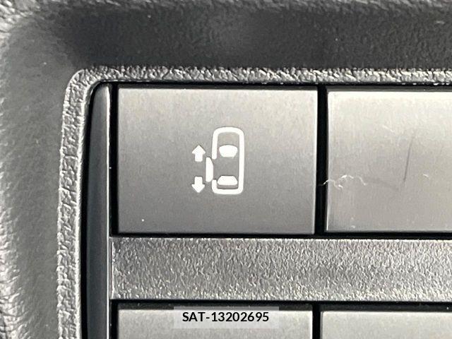 Mitsubishi DELICA MINI 2023-11 7357557-6