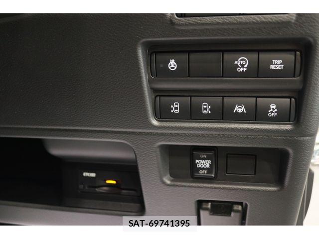 Mitsubishi DELICA MINI 2025-11 7722806-12