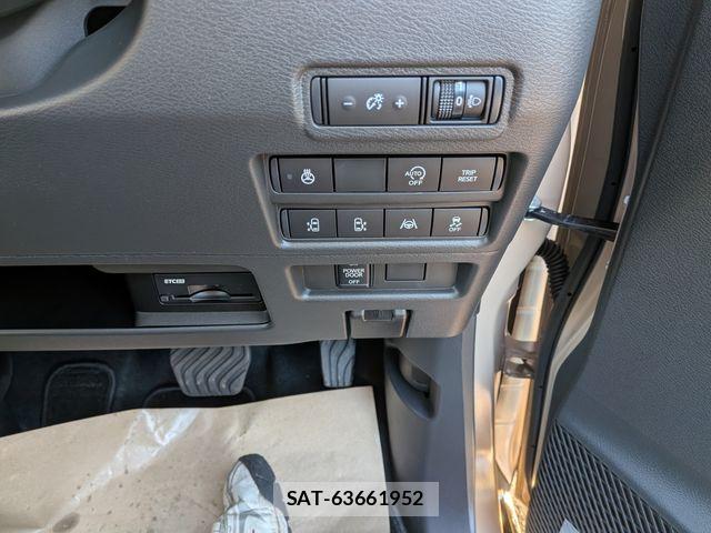 Mitsubishi DELICA MINI 2025-11 8035282-4