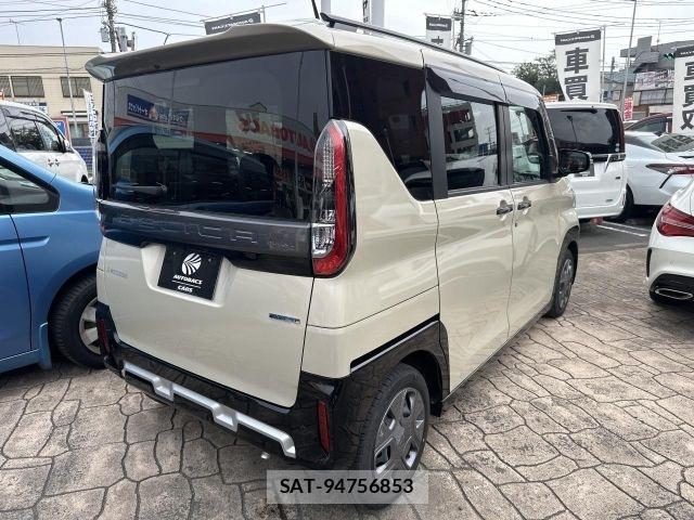 Mitsubishi DELICA MINI 2023-12 8073592-18