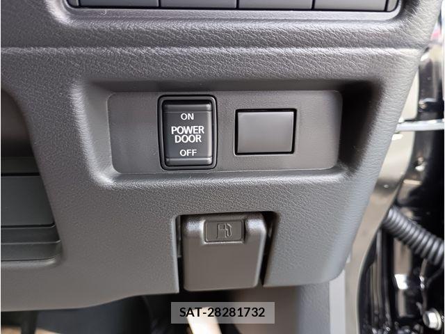 Mitsubishi DELICA MINI 2026-07 8129834-12