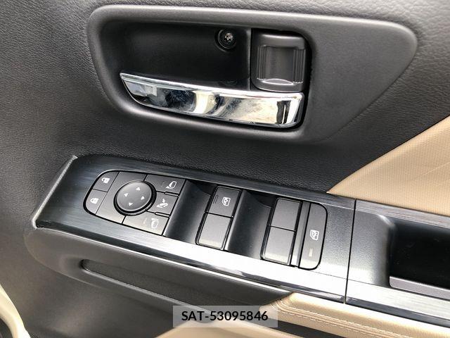 Mitsubishi DELICA MINI 2026-07 8207322-19