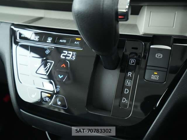 Mitsubishi DELICA MINI 2025-03 8207323-14
