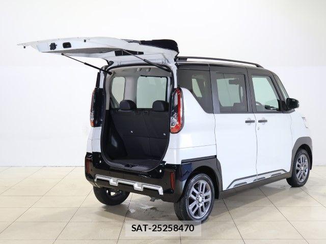 Mitsubishi DELICA MINI 2023-08 8207324-12