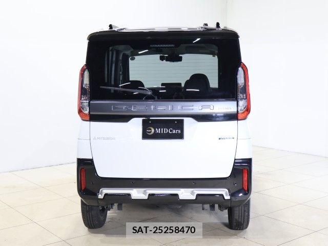 Mitsubishi DELICA MINI 2023-08 8207324-4