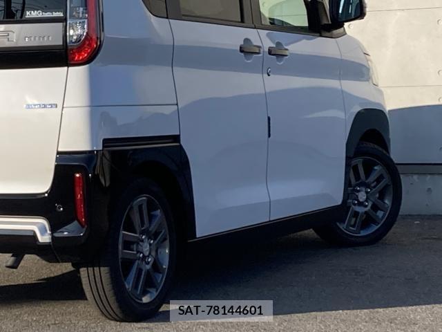 Mitsubishi DELICA MINI 2025-09 8245070-17