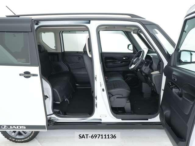 Mitsubishi DELICA MINI 2024-10 8365618-19