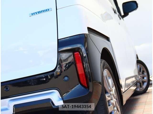 Mitsubishi DELICA MINI 2023-11 8412062-12