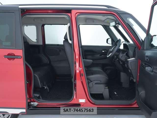 Mitsubishi DELICA MINI 2023-09 8524419-18