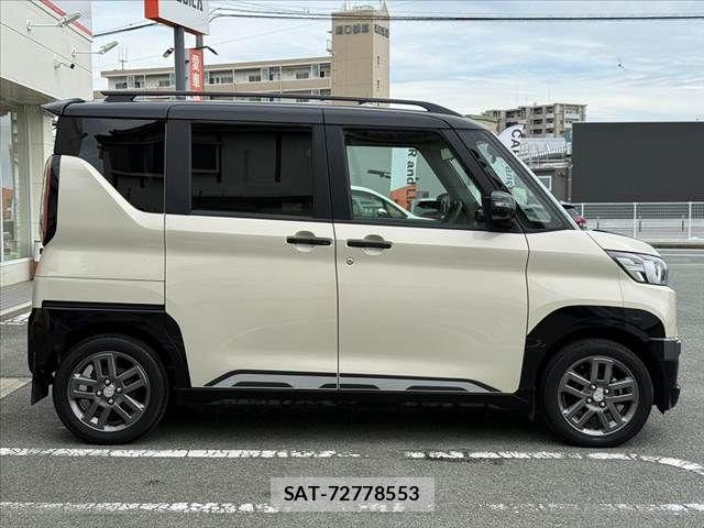 Mitsubishi DELICA MINI 2023-11 8741744-11