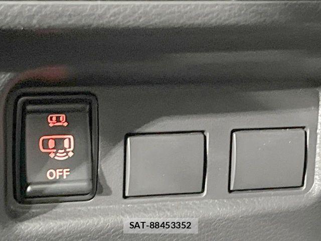 Mitsubishi DELICA MINI 2025-02 8741760-4