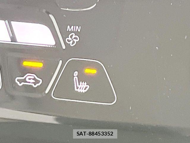 Mitsubishi DELICA MINI 2025-02 8741760-5