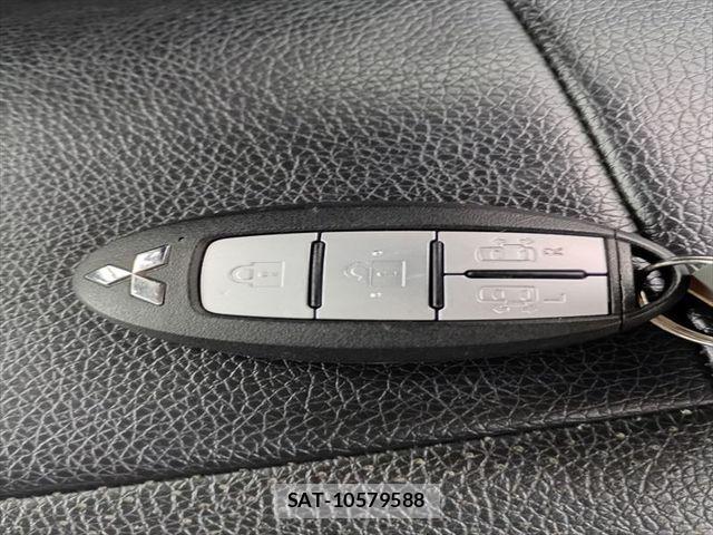 Mitsubishi DELICA MINI 2024-02 8780026-27