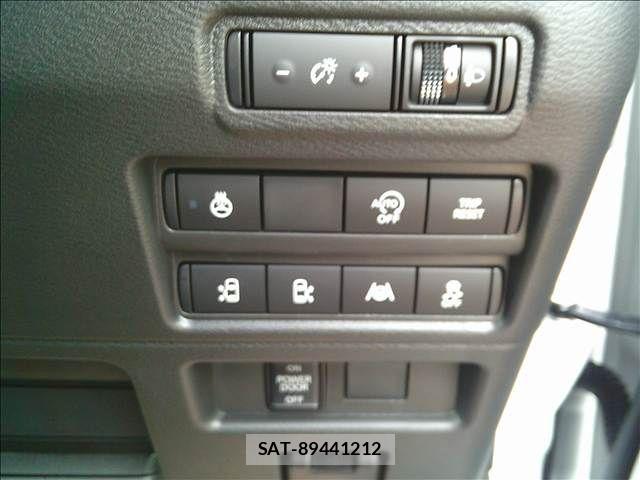 Mitsubishi DELICA MINI 2026-07 8795809-13
