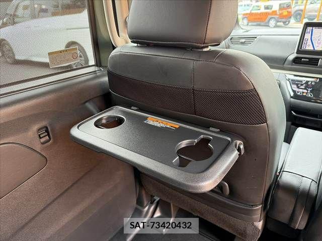 Mitsubishi DELICA MINI 2024-01 8828775-23