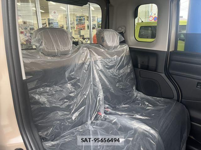Mitsubishi DELICA MINI 2026-06 8828768-23