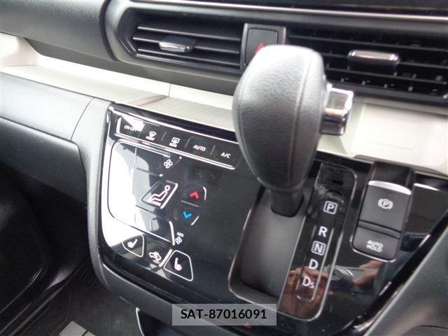 Mitsubishi DELICA MINI 2024-02 8879521-25