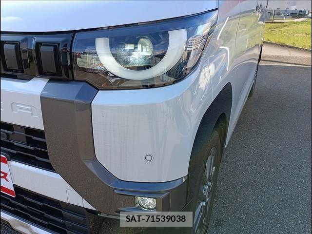 Mitsubishi DELICA MINI 2024-02 8879520-20