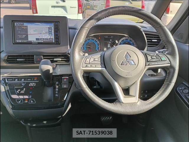 Mitsubishi DELICA MINI 2024-02 8879520-3