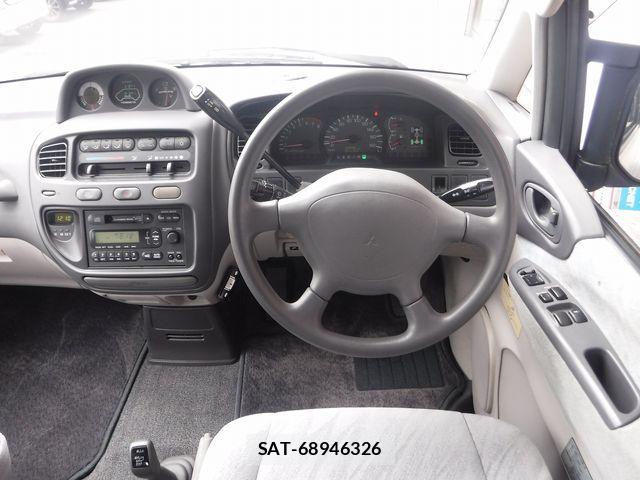 Mitsubishi DELICA SPACEGEAR 1996-02 1312625-1