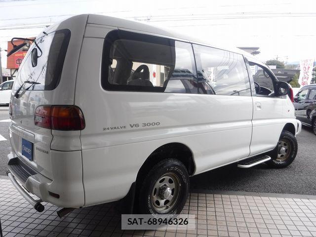 Mitsubishi DELICA SPACEGEAR 1996-02 1312625-2