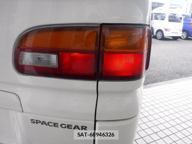 Mitsubishi DELICA SPACEGEAR 1996-02 1312625-3