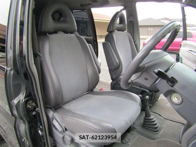 Mitsubishi DELICA SPACEGEAR 2004-12 8098930-9