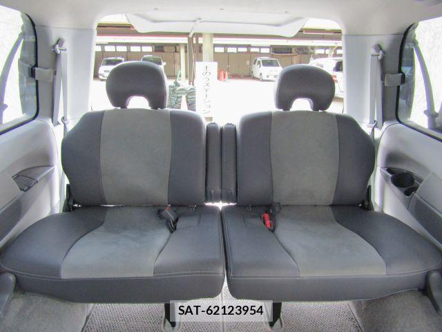 Mitsubishi DELICA SPACEGEAR 2004-12 8098930-11