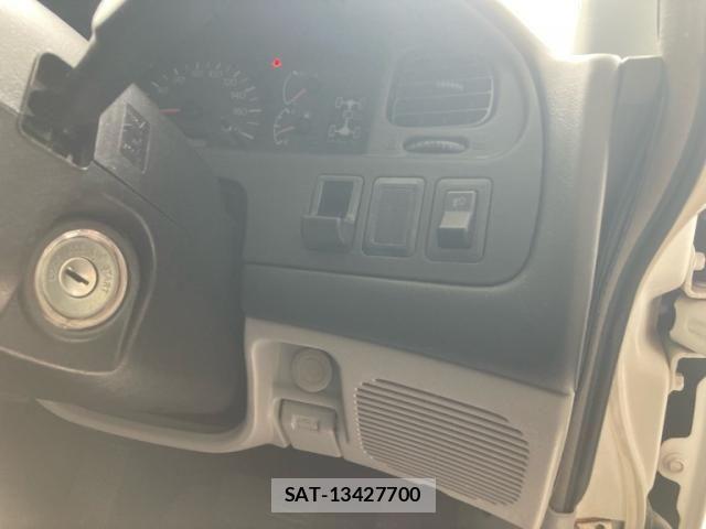 Mitsubishi DELICA SPACEGEAR 2002-11 8314242-18