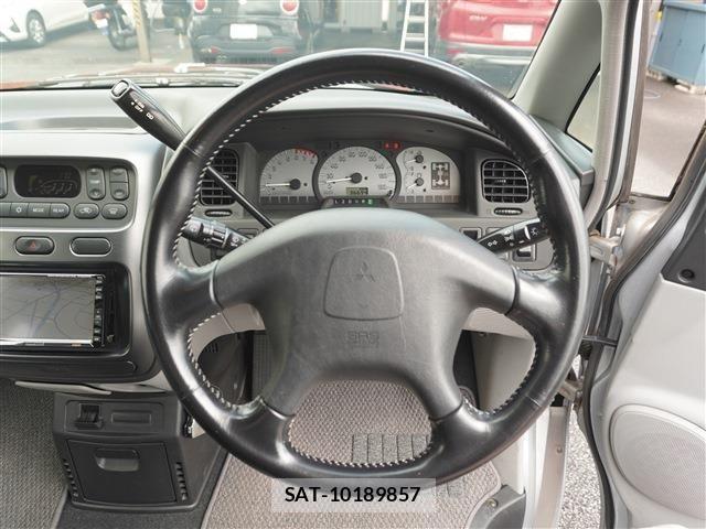 Mitsubishi DELICA SPACEGEAR 2005-09 8412066-9