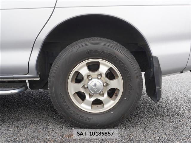 Mitsubishi DELICA SPACEGEAR 2005-09 8412066-17