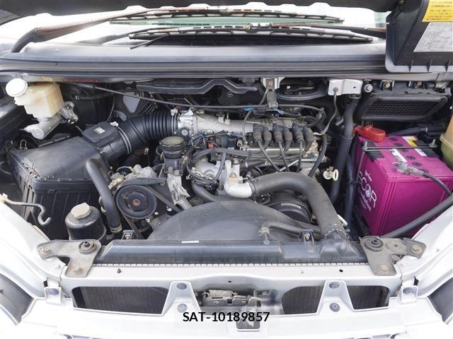 Mitsubishi DELICA SPACEGEAR 2005-09 8412066-18
