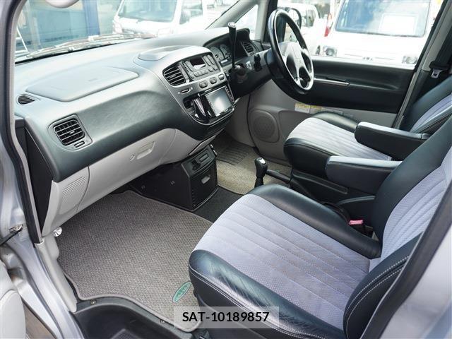 Mitsubishi DELICA SPACEGEAR 2005-09 8412066-7