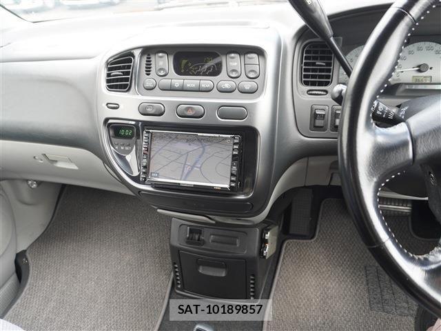 Mitsubishi DELICA SPACEGEAR 2005-09 8412066-8