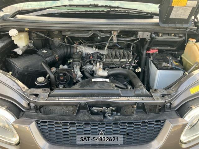 Mitsubishi DELICA SPACEGEAR 2005-01 8658786-19