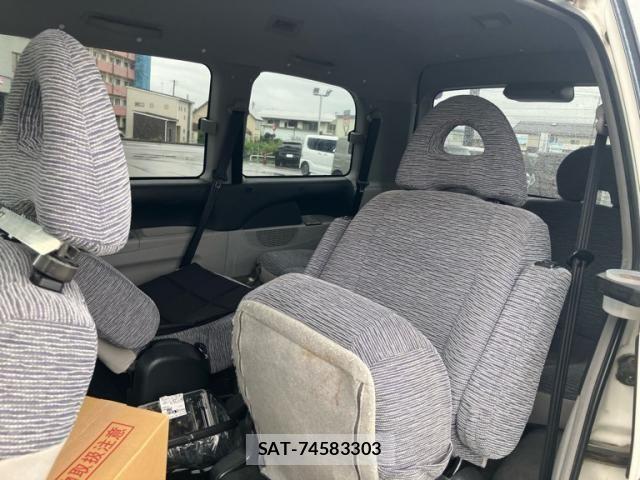 Mitsubishi DELICA SPACEGEAR 2002-05 8848756-13