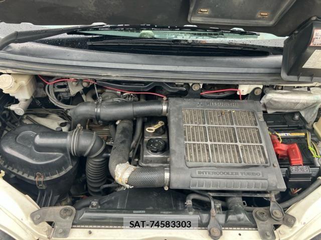 Mitsubishi DELICA SPACEGEAR 2002-05 8848756-16