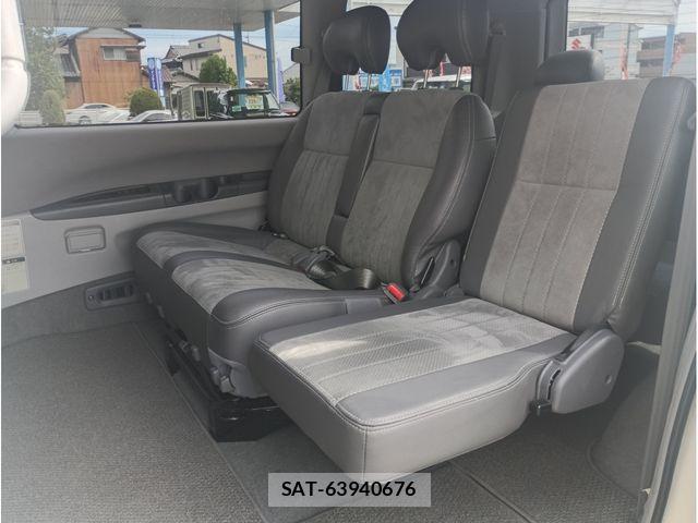 Mitsubishi DELICA SPACEGEAR 2006-01 8879523-16