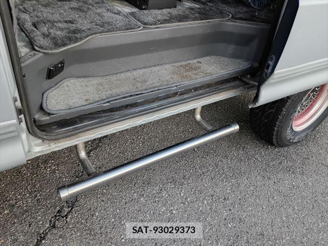 Mitsubishi DELICA 1993-03 2008352-11