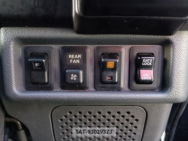 Mitsubishi DELICA 1993-03 2008352-23