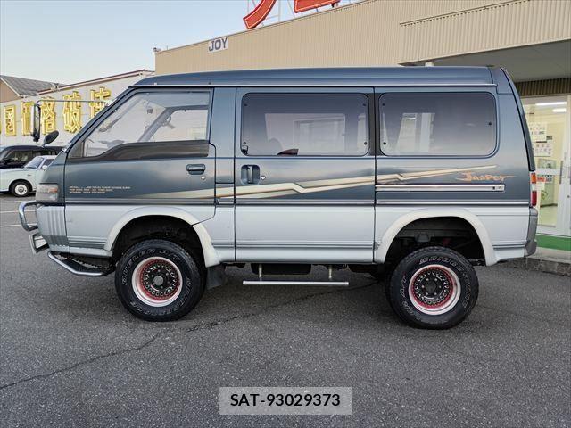Mitsubishi DELICA 1993-03 2008352-4