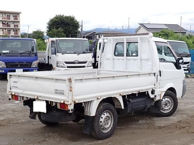 Mitsubishi DELICA 2005-05 7383885-2