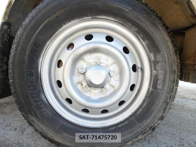 Mitsubishi DELICA TRUCK 2002-01 3667341-17