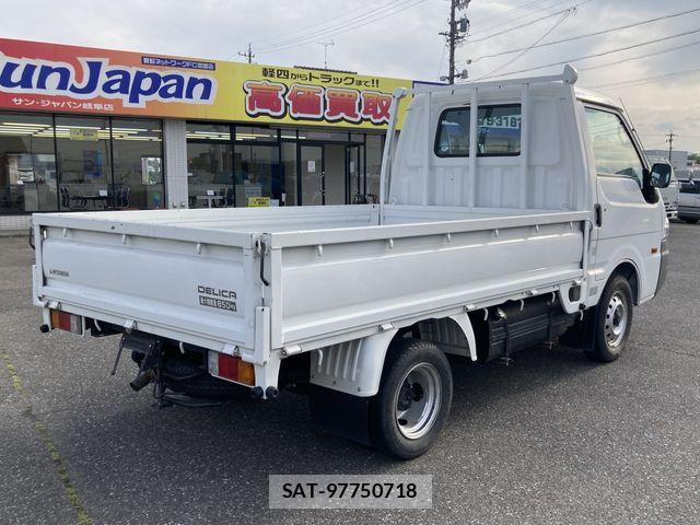Mitsubishi DELICA TRUCK 2010-11 7217654-3