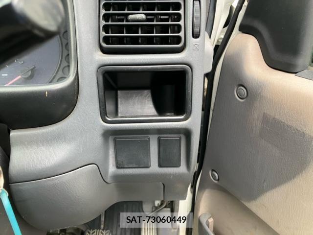 Mitsubishi DELICA TRUCK 2004-07 8314243-19