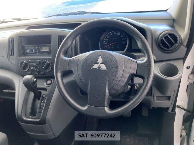 Mitsubishi DELICA VAN 2018-12 3667349-17