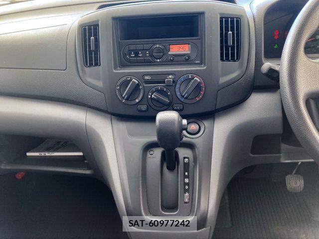 Mitsubishi DELICA VAN 2018-12 3667349-18