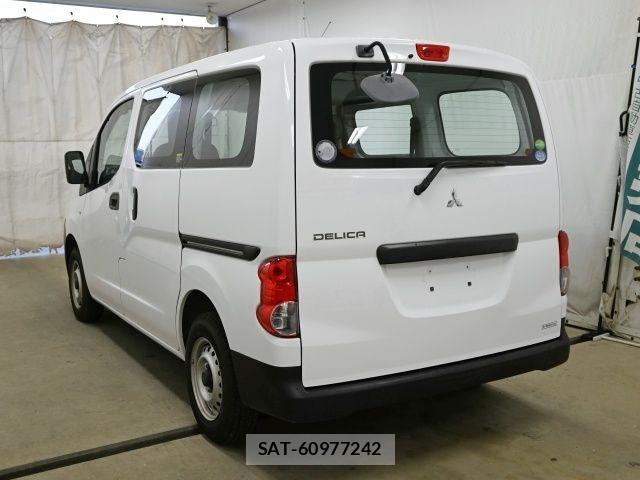 Mitsubishi DELICA VAN 2018-12 3667349-2