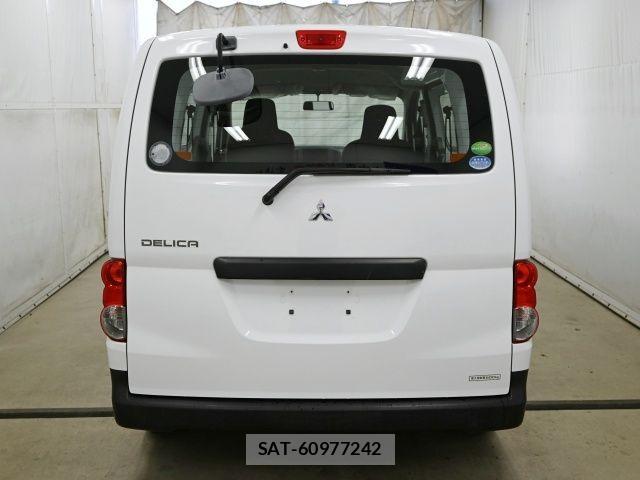 Mitsubishi DELICA VAN 2018-12 3667349-6